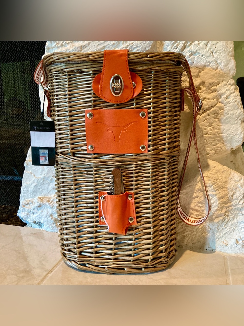 🧑‍🎓 👩‍🎓GRAD GIFT NWT Texas Longhorns wicker cooler bag -The Memory Company